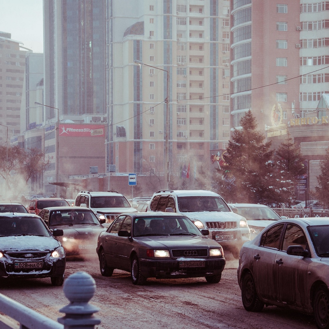 БЕСПЛАТНЫЙ ГОРЯЧИЙ ЧАЙ И ТАКСИ: КАК АСТАНЧАНЕ ПОМОГАЮТ ДРУГ ДРУГУ В МОРОЗЫ
